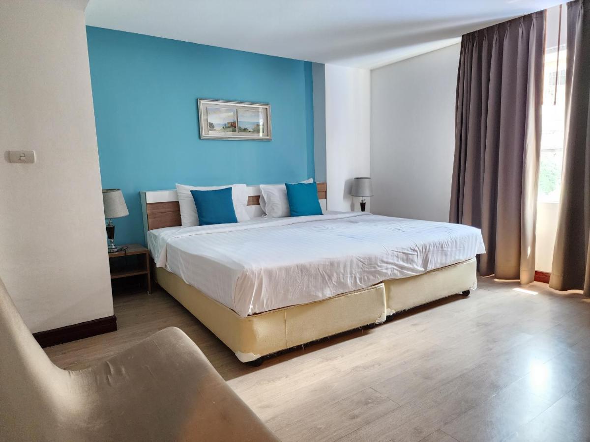 Hotel By Dee At Jomtien Esterno foto